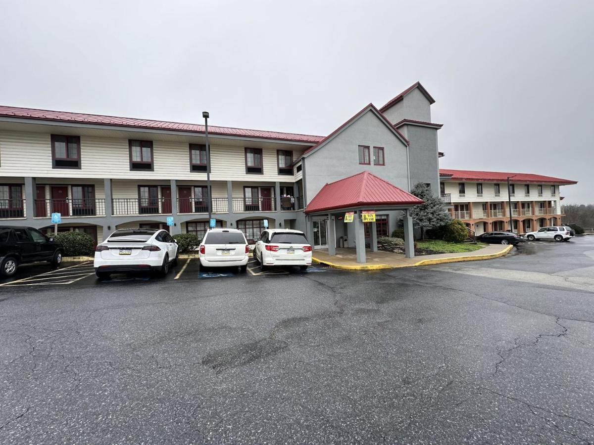 Red Roof Inn Lancaster Smoketown  Bagian luar foto