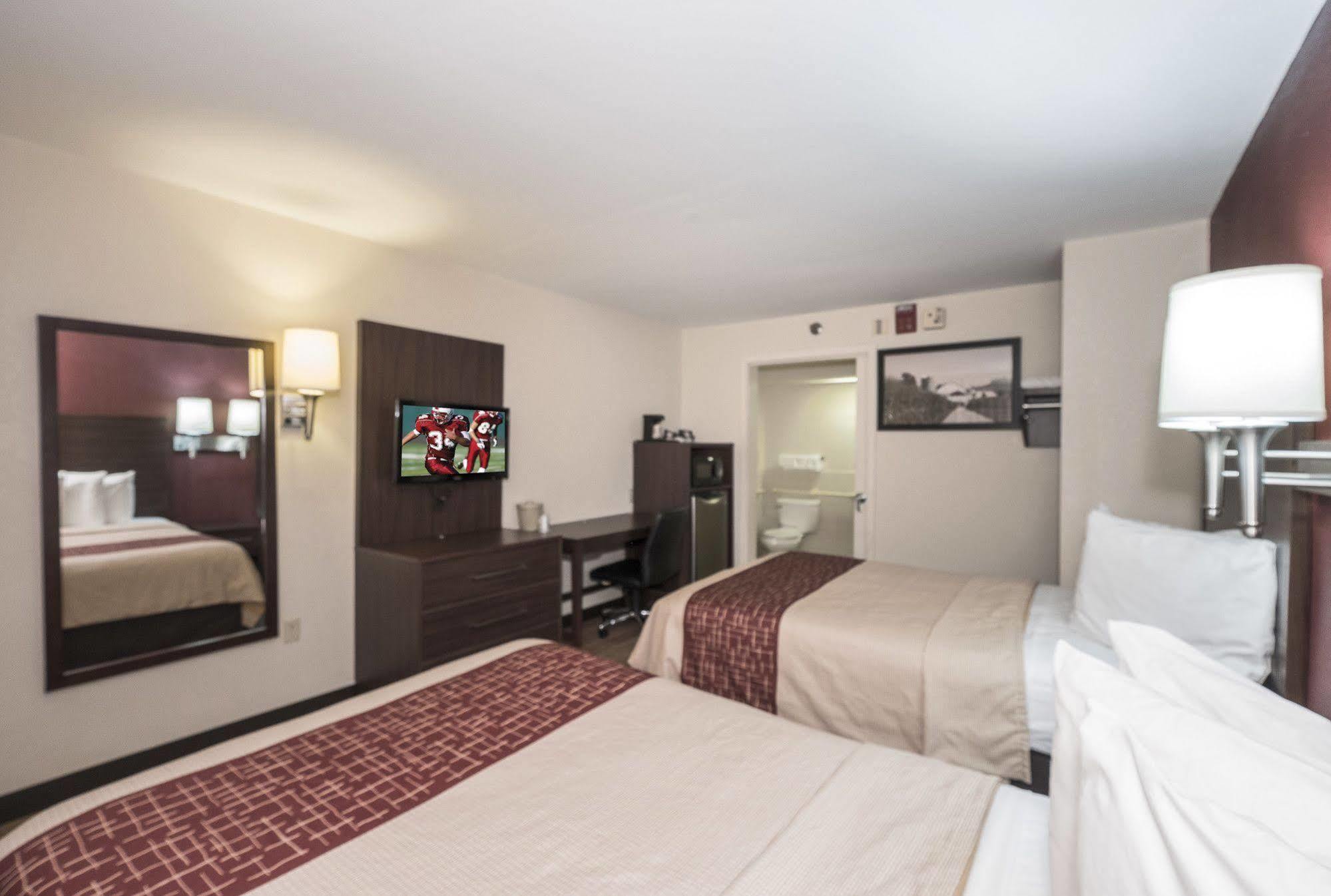 Red Roof Inn Lancaster Smoketown  Bagian luar foto